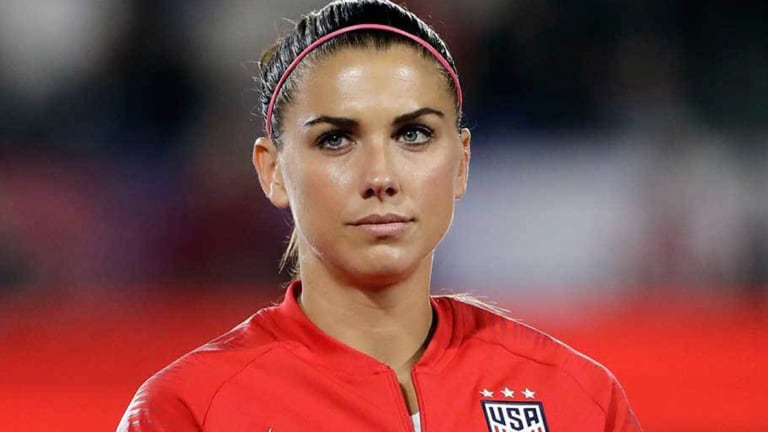 Alex Morgan entrena con Estados Unidos ¡con 7 meses de embarazo!